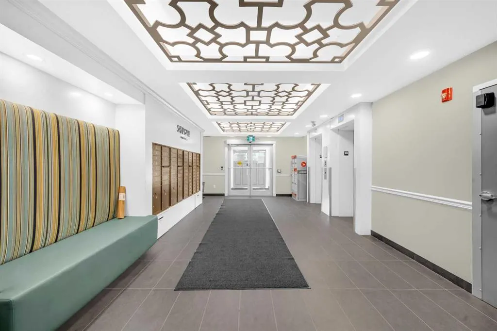 20 Mahogany Mews SE, #203