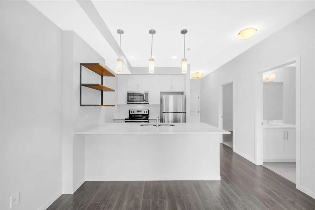20 Mahogany Mews SE, #203