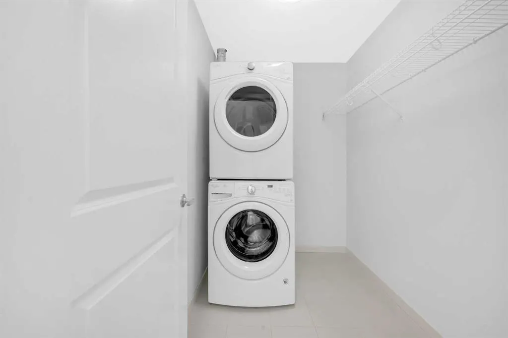20 Mahogany Mews SE, #203