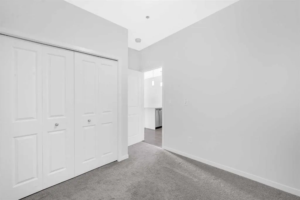 20 Mahogany Mews SE, #203