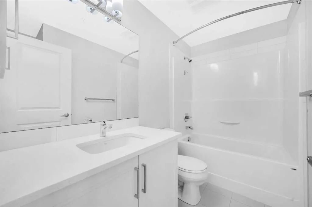20 Mahogany Mews SE, #203