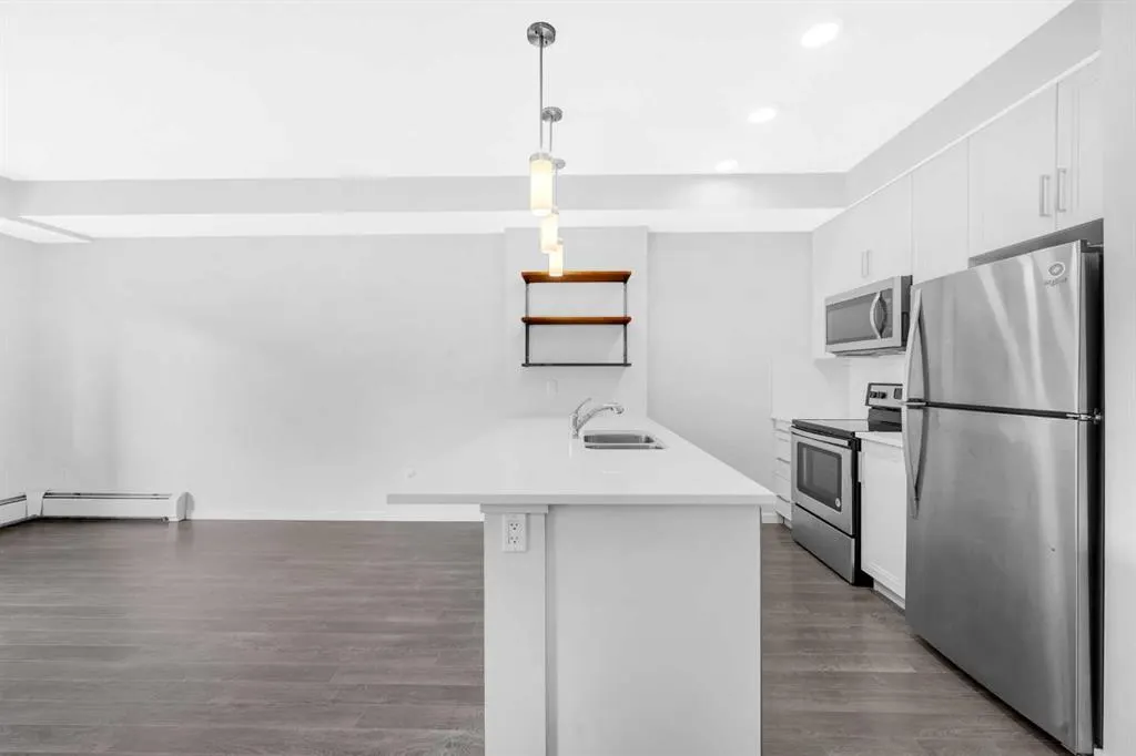 20 Mahogany Mews SE, #203