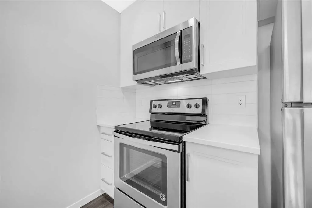 20 Mahogany Mews SE, #203