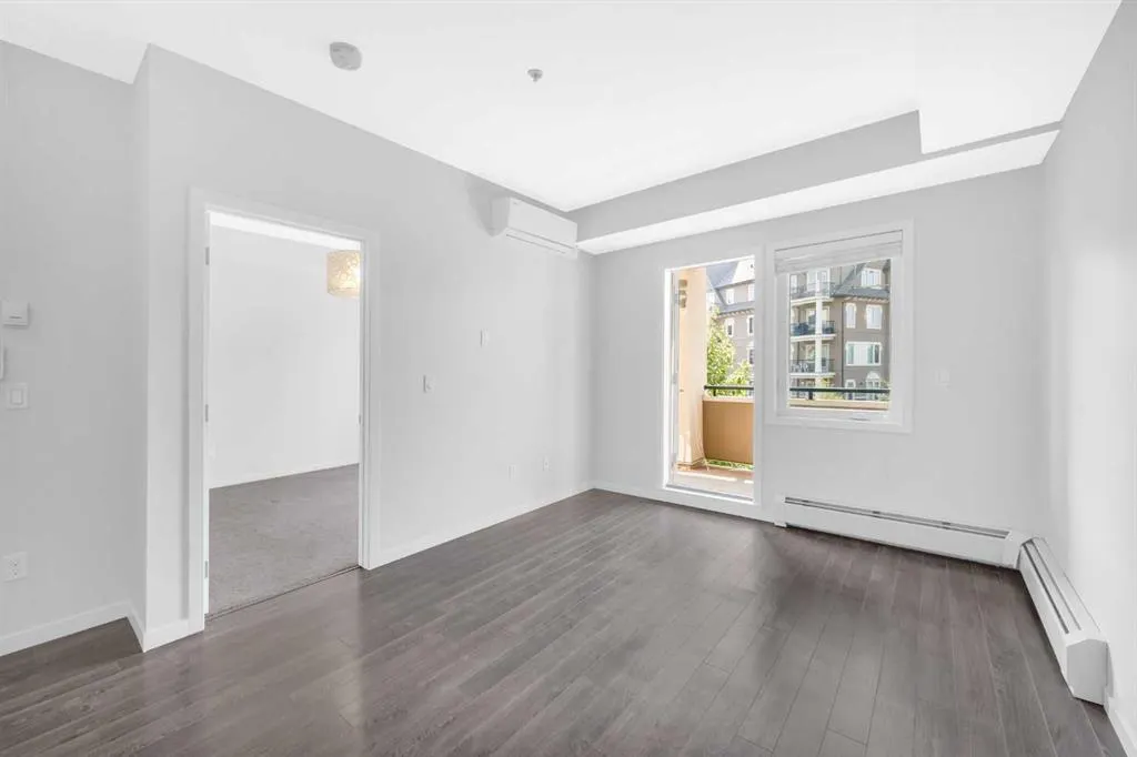 20 Mahogany Mews SE, #203