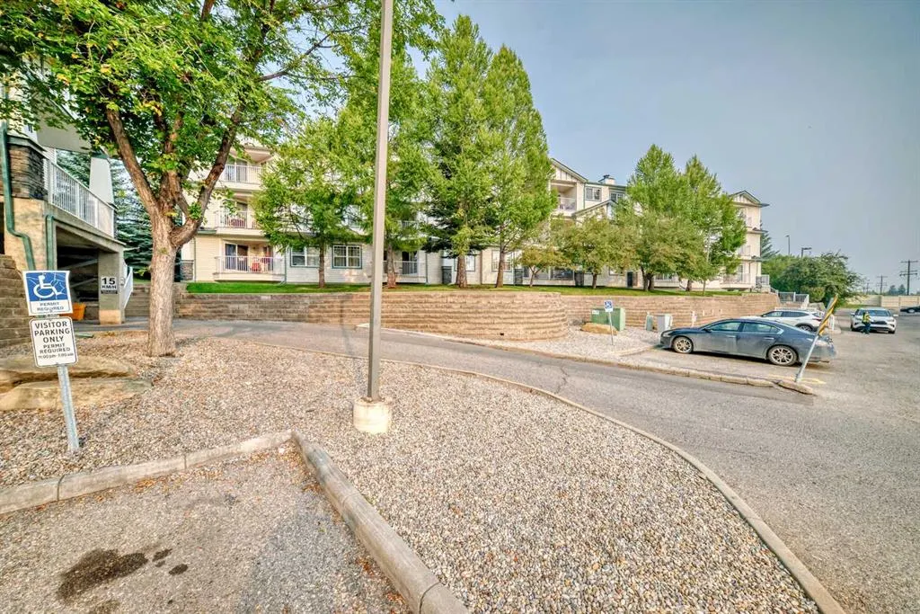 7 Somervale View SW, #304