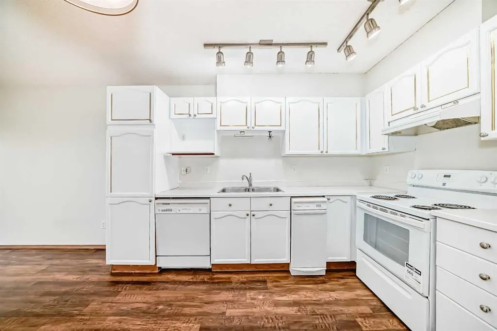 7 Somervale View SW, #304