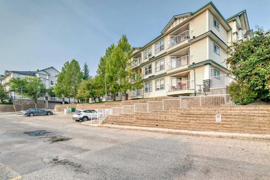 7 Somervale View SW, #304