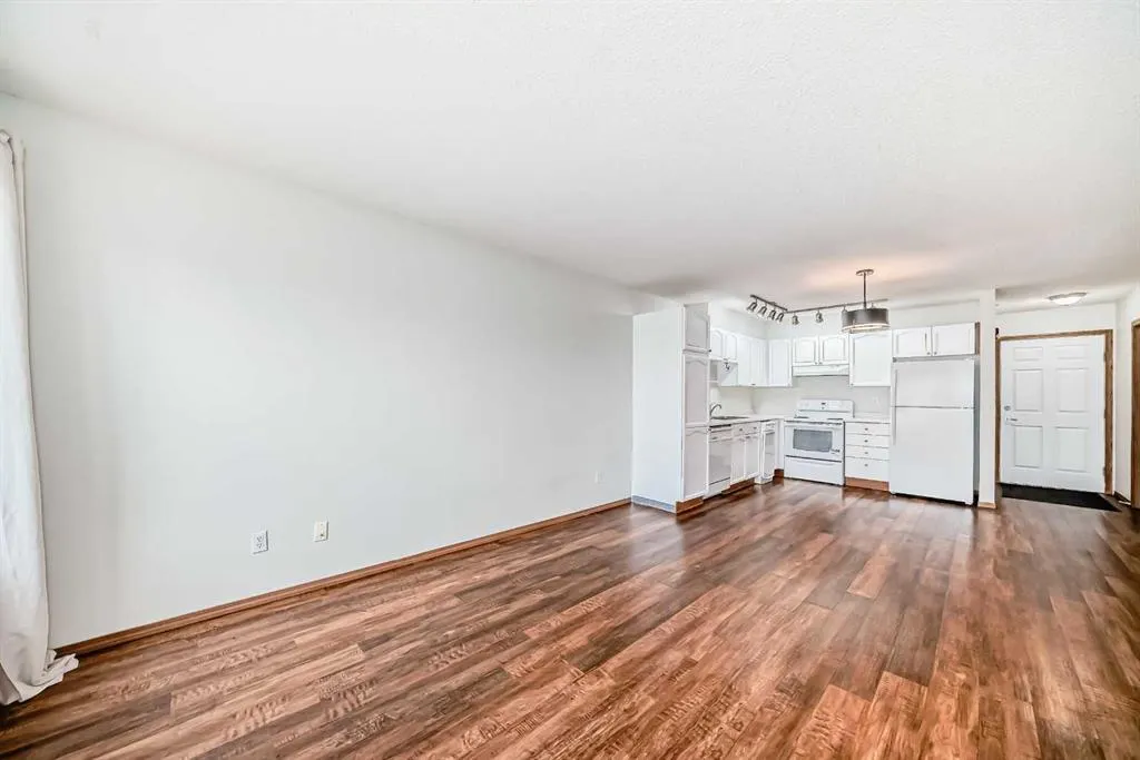 7 Somervale View SW, #304
