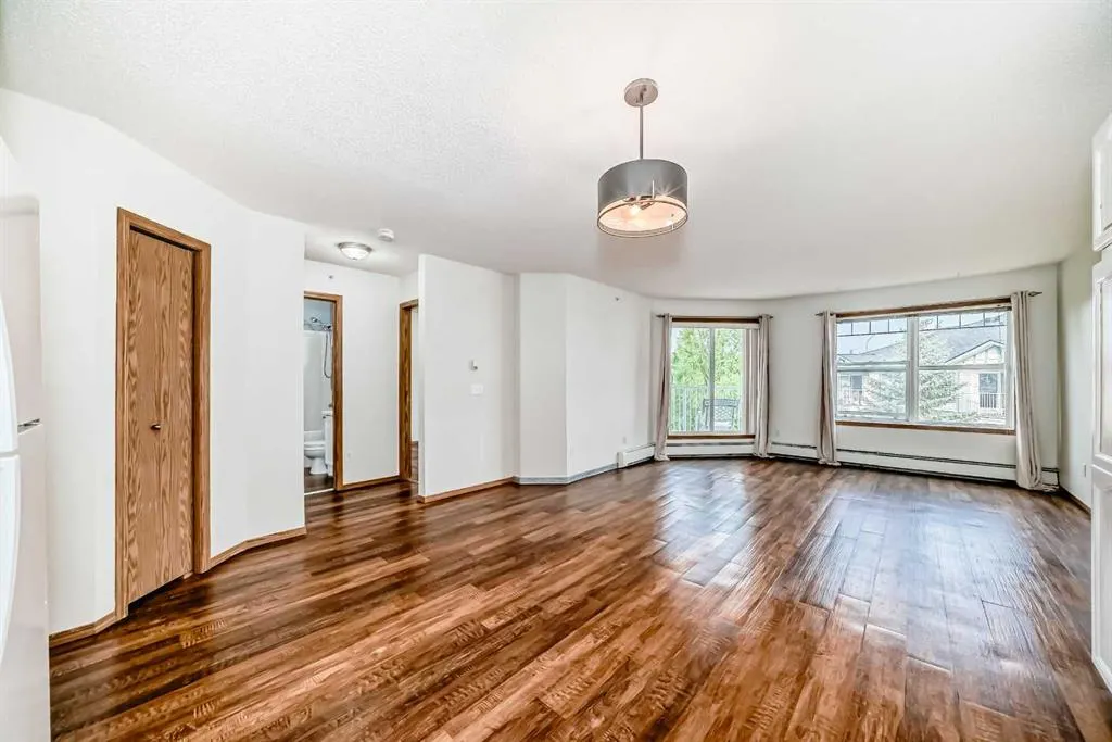 7 Somervale View SW, #304