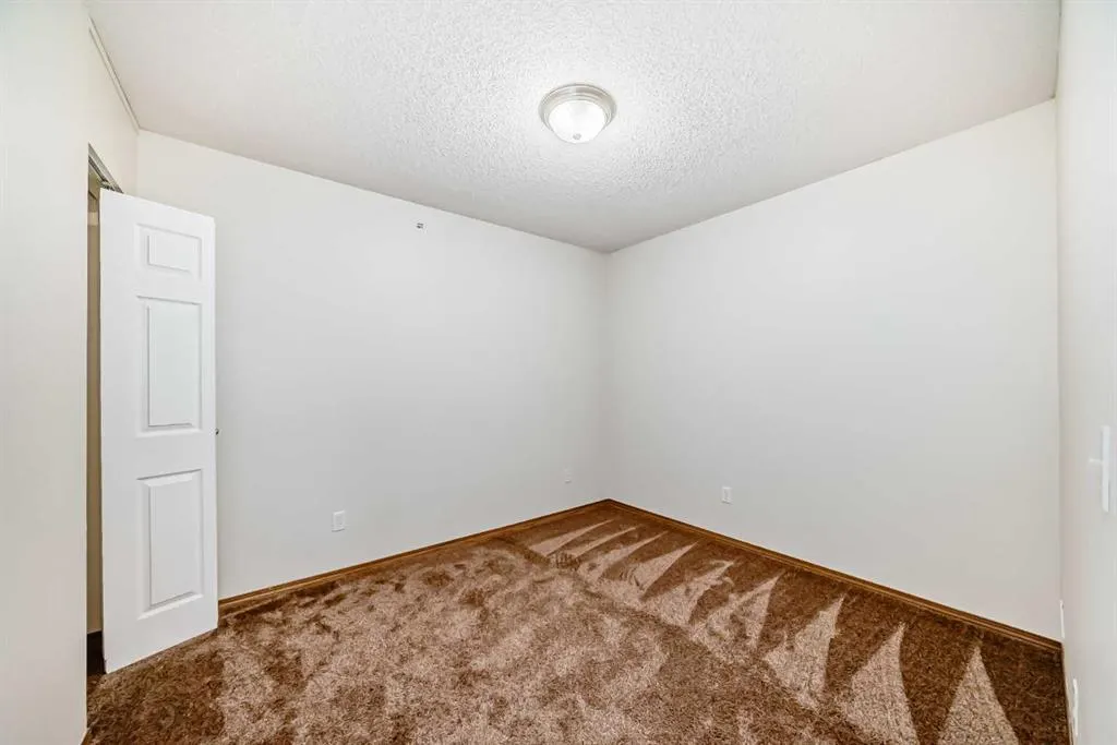 7 Somervale View SW, #304