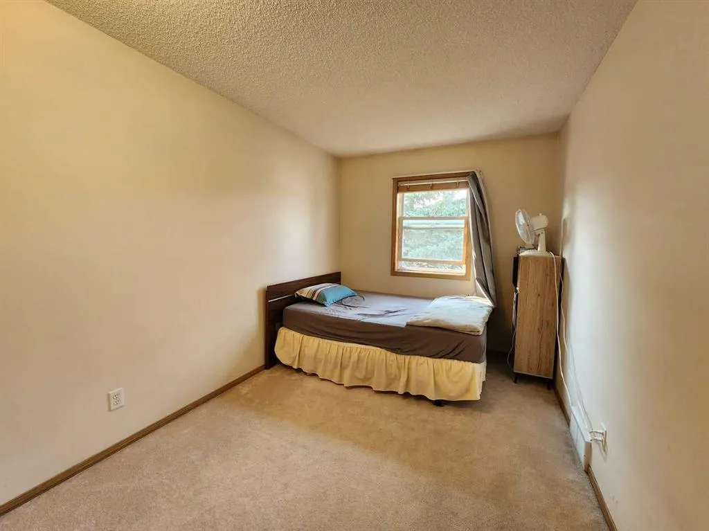 9 Country Hills Rise NW
