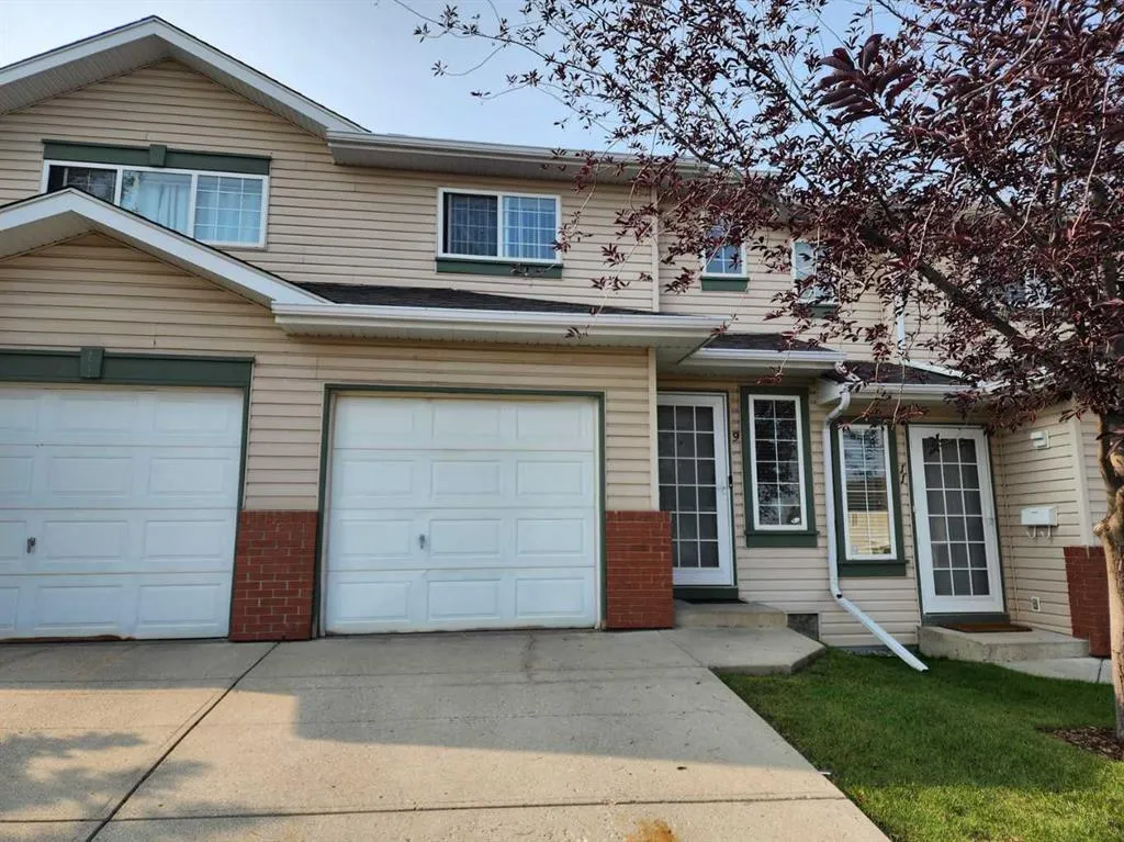 9 Country Hills Rise NW