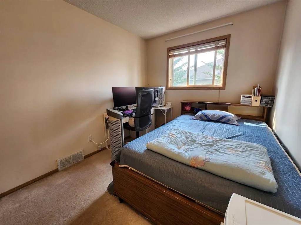 9 Country Hills Rise NW