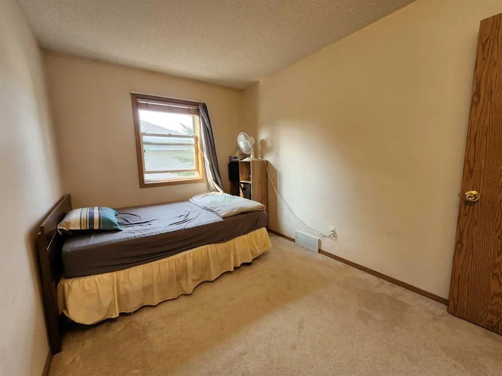 9 Country Hills Rise NW