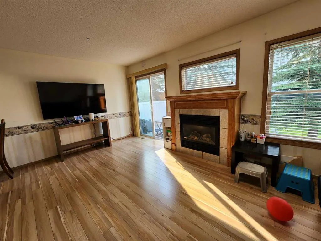 9 Country Hills Rise NW