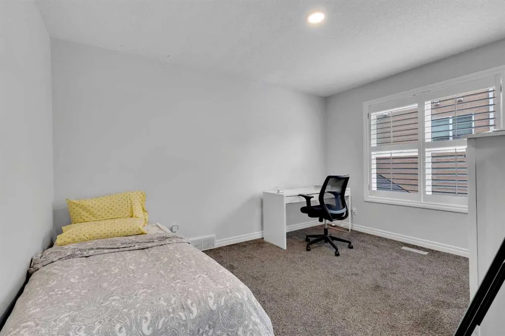 168 Aspenshire Drive SW