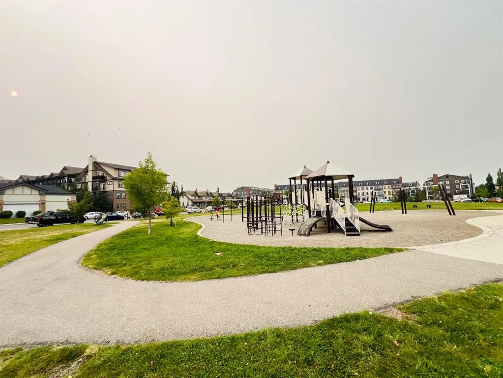 117 Copperpond Common SE, #312
