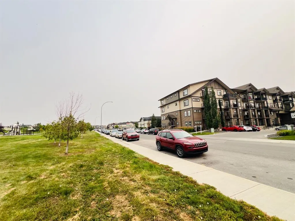 117 Copperpond Common SE, #312
