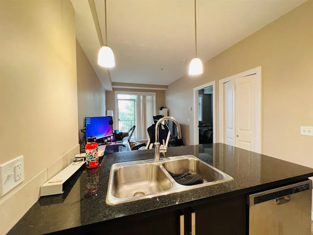 117 Copperpond Common SE, #312