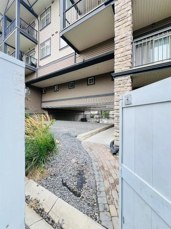 117 Copperpond Common SE, #312