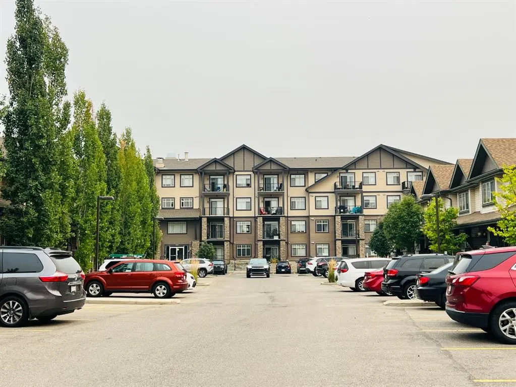 117 Copperpond Common SE, #312