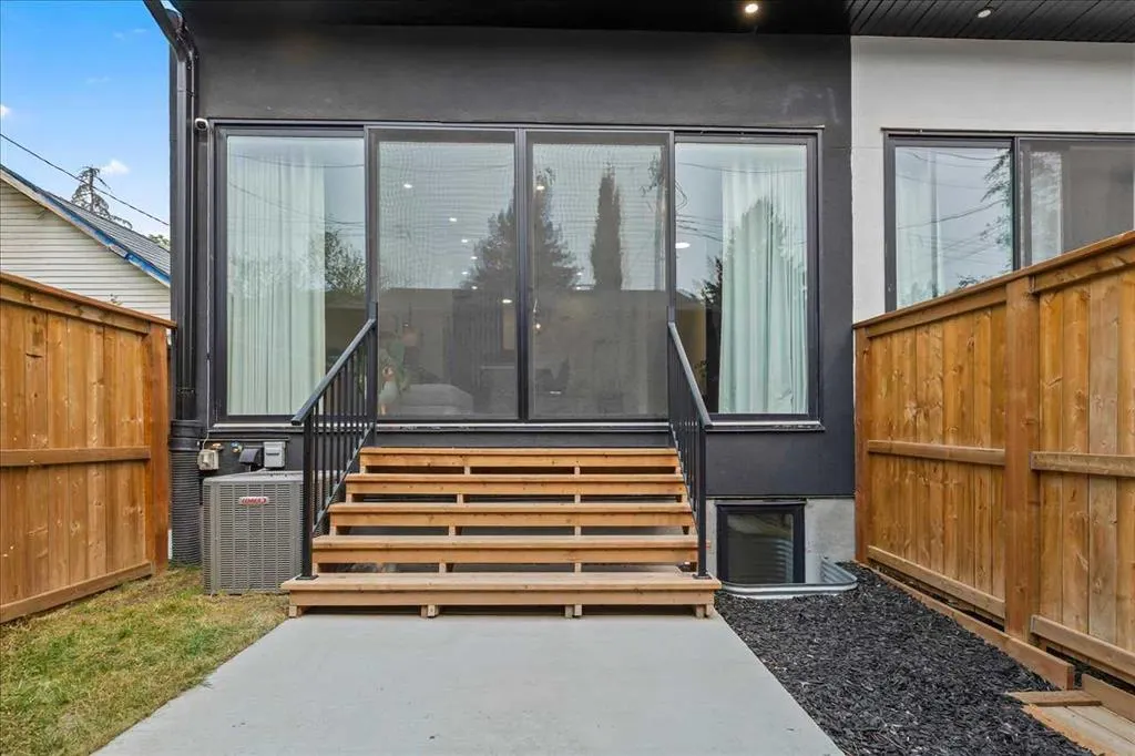 1825 27 Avenue SW, #4
