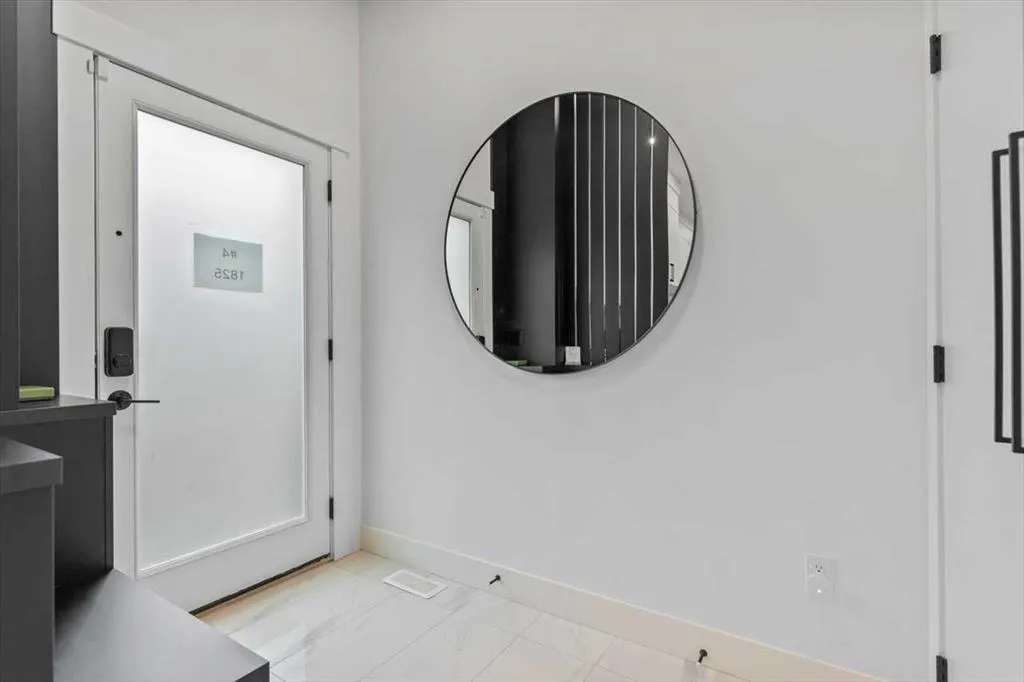 1825 27 Avenue SW, #4