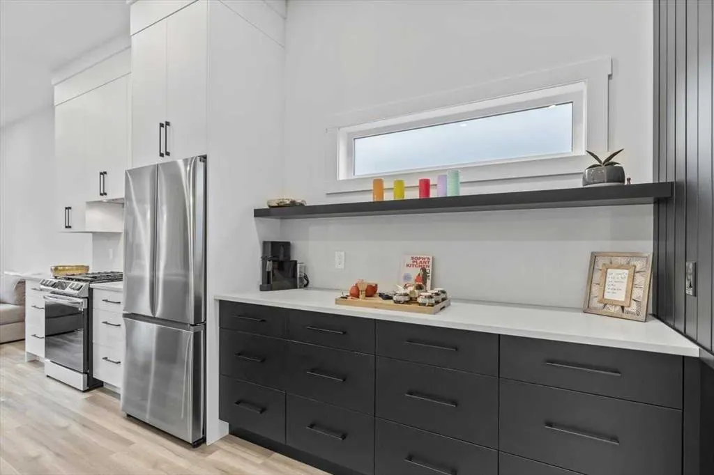 1825 27 Avenue SW, #4