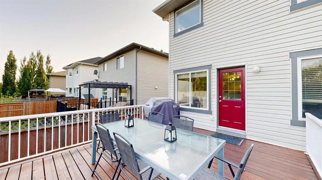 70 Crystalridge Close