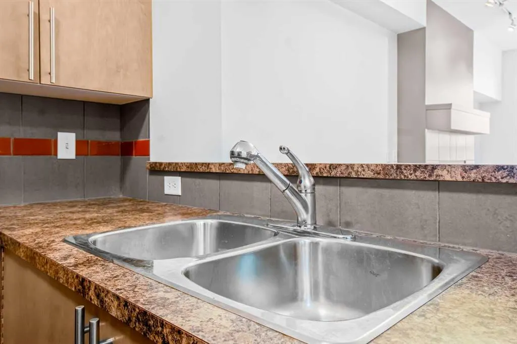 2420 34 Avenue SW, #103