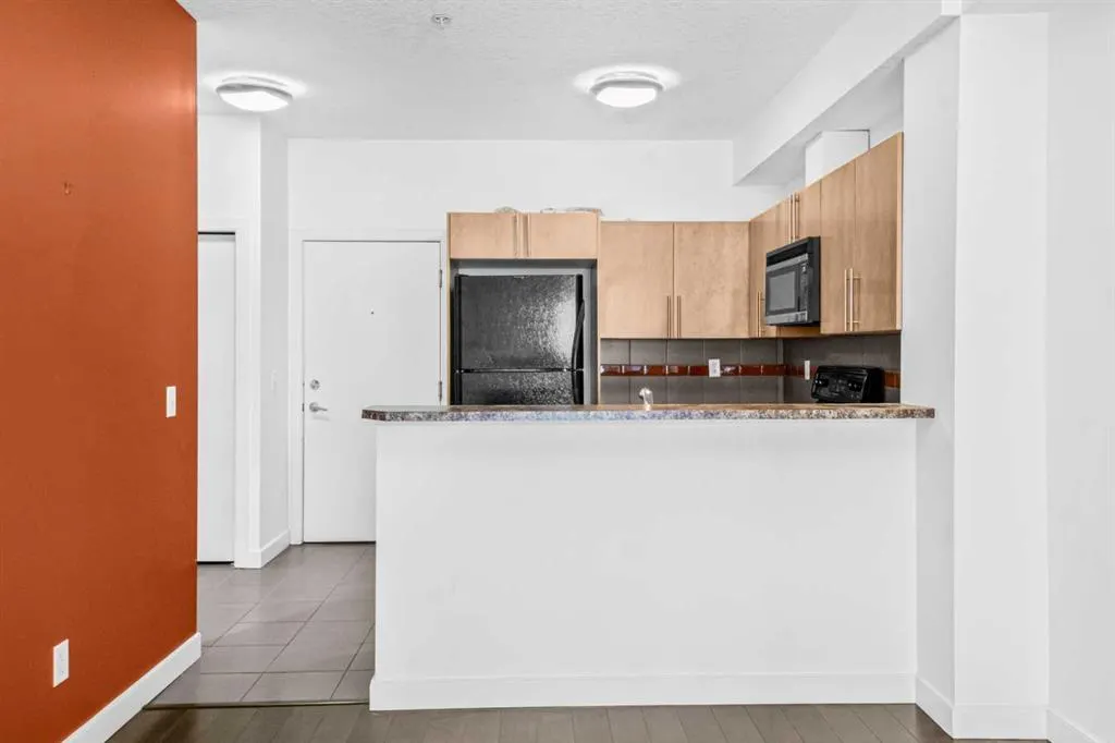 2420 34 Avenue SW, #103