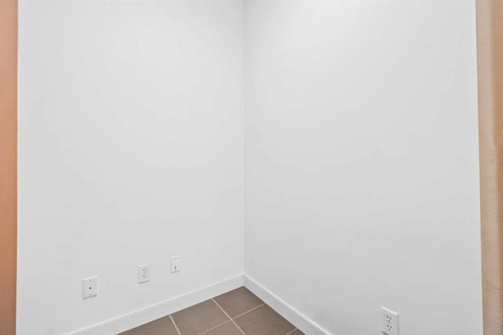 2420 34 Avenue SW, #103