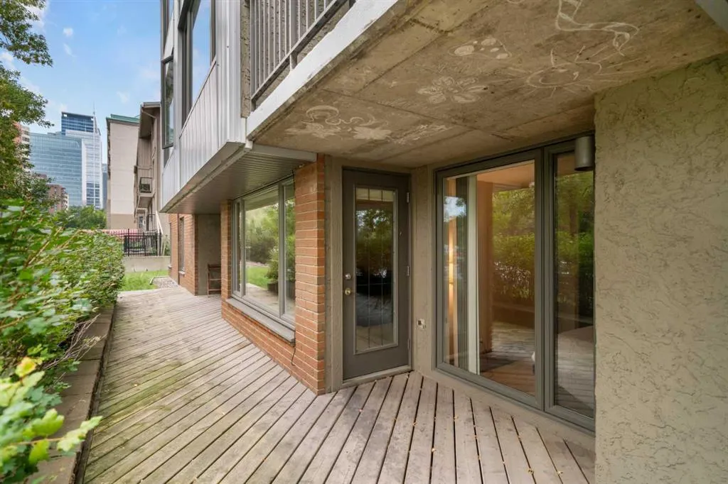 310 8 Street SW, #160