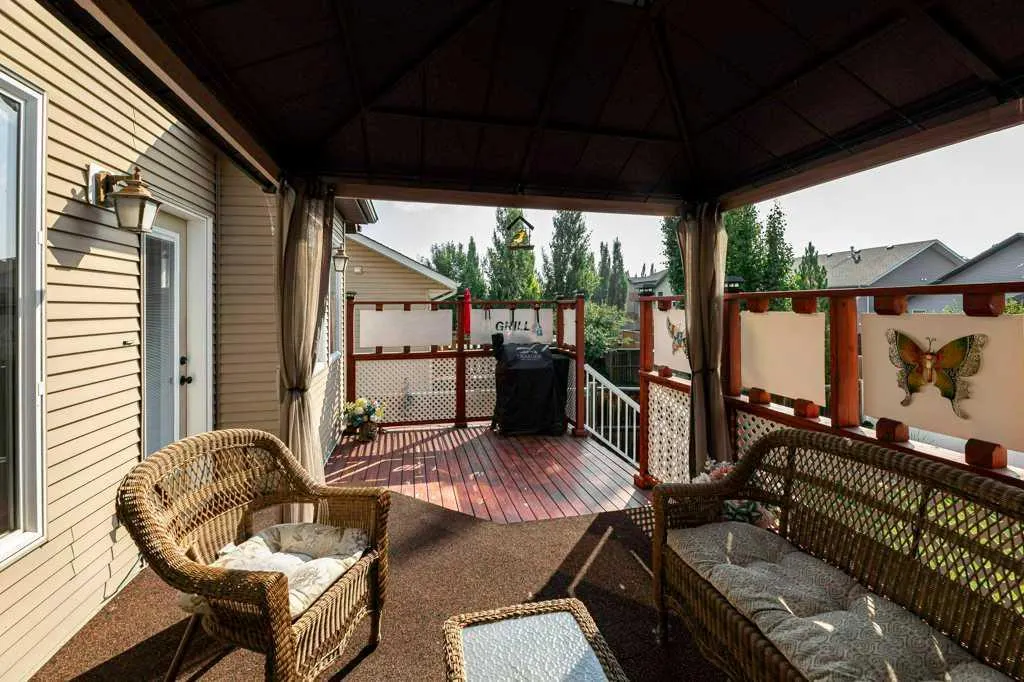 123 Oaklands Crescent