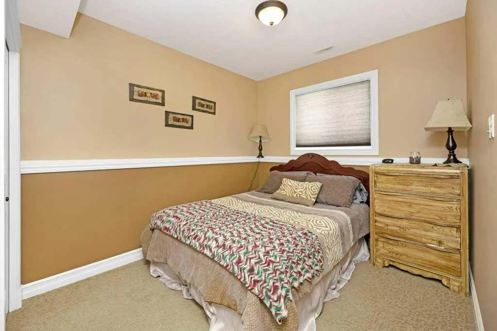 123 Oaklands Crescent