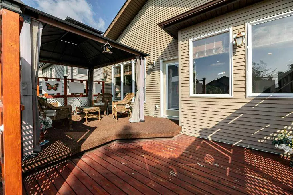 123 Oaklands Crescent