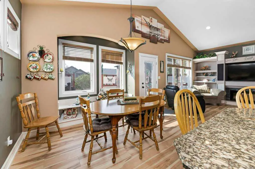123 Oaklands Crescent