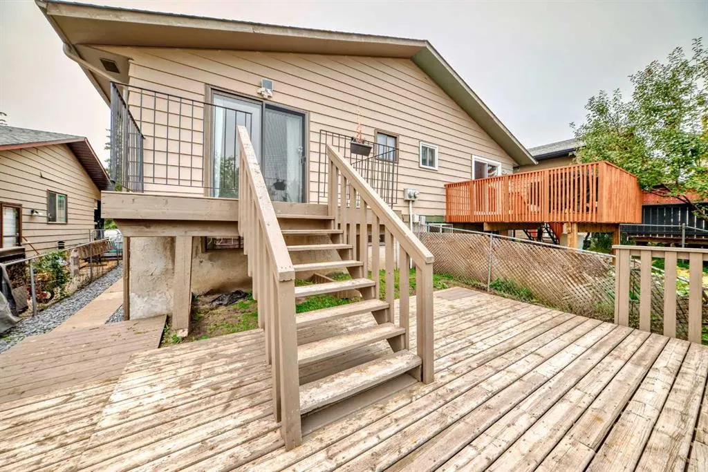 246 Berwick Drive NW