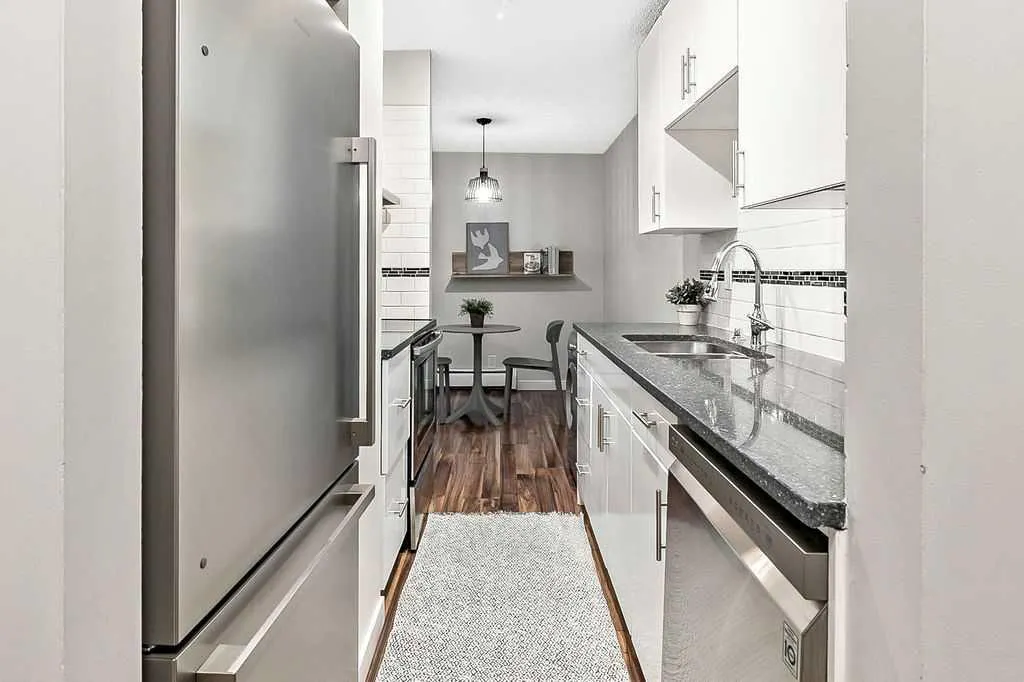 1607 26 Avenue SW, #7