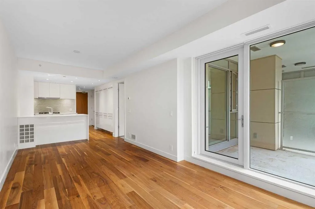 1025 5 Avenue SW, #313