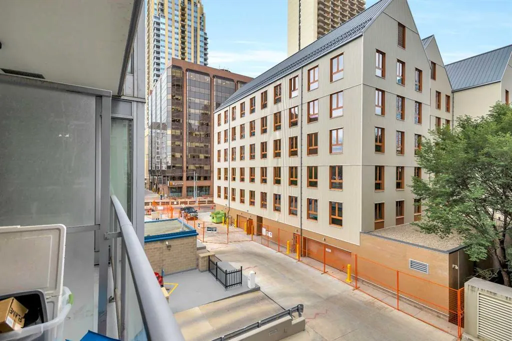 1025 5 Avenue SW, #313