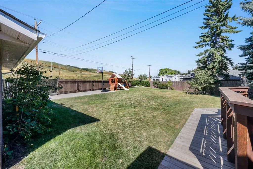 1048 Hunterdale Place NW