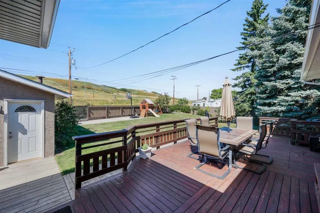1048 Hunterdale Place NW