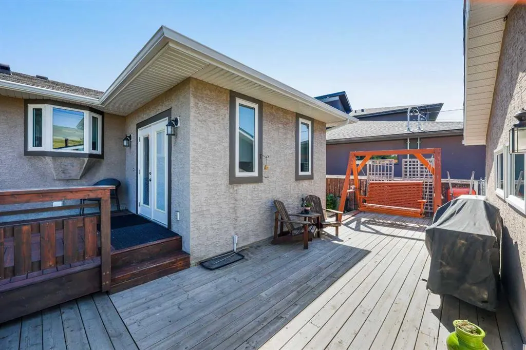 1048 Hunterdale Place NW