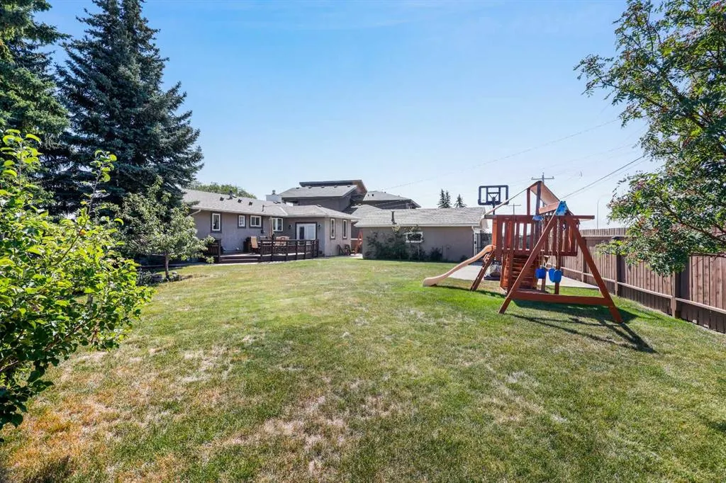 1048 Hunterdale Place NW