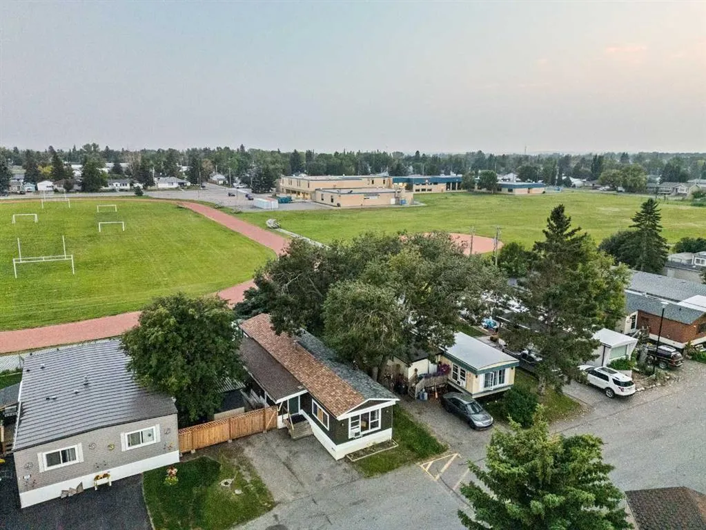 109 Sunset Way NE