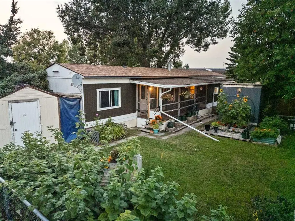 109 Sunset Way NE