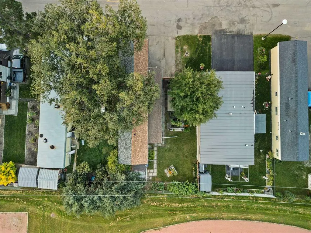 109 Sunset Way NE