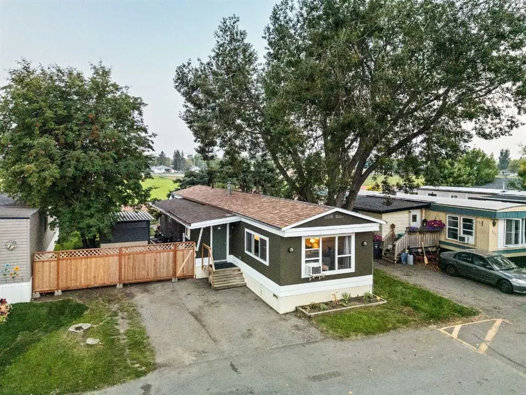 109 Sunset Way NE