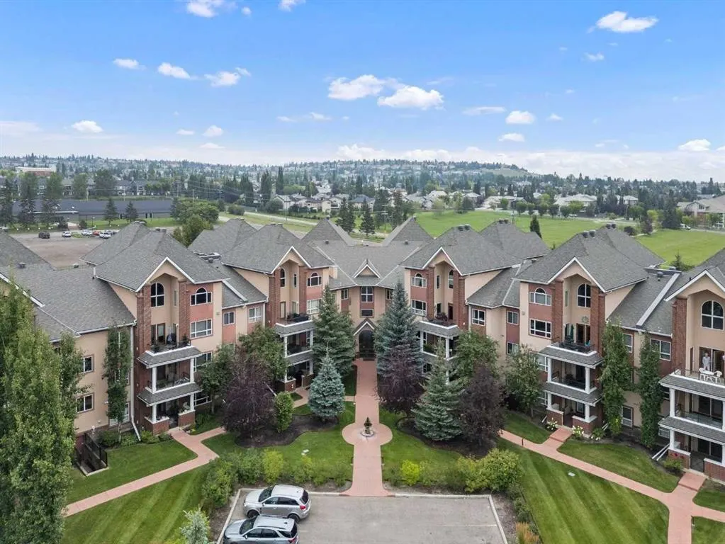 30 Sierra Morena Landing SW, #242